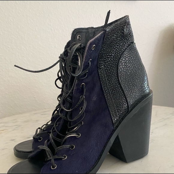 Finders keeps lace up heeled booties - Picture 4 of 4